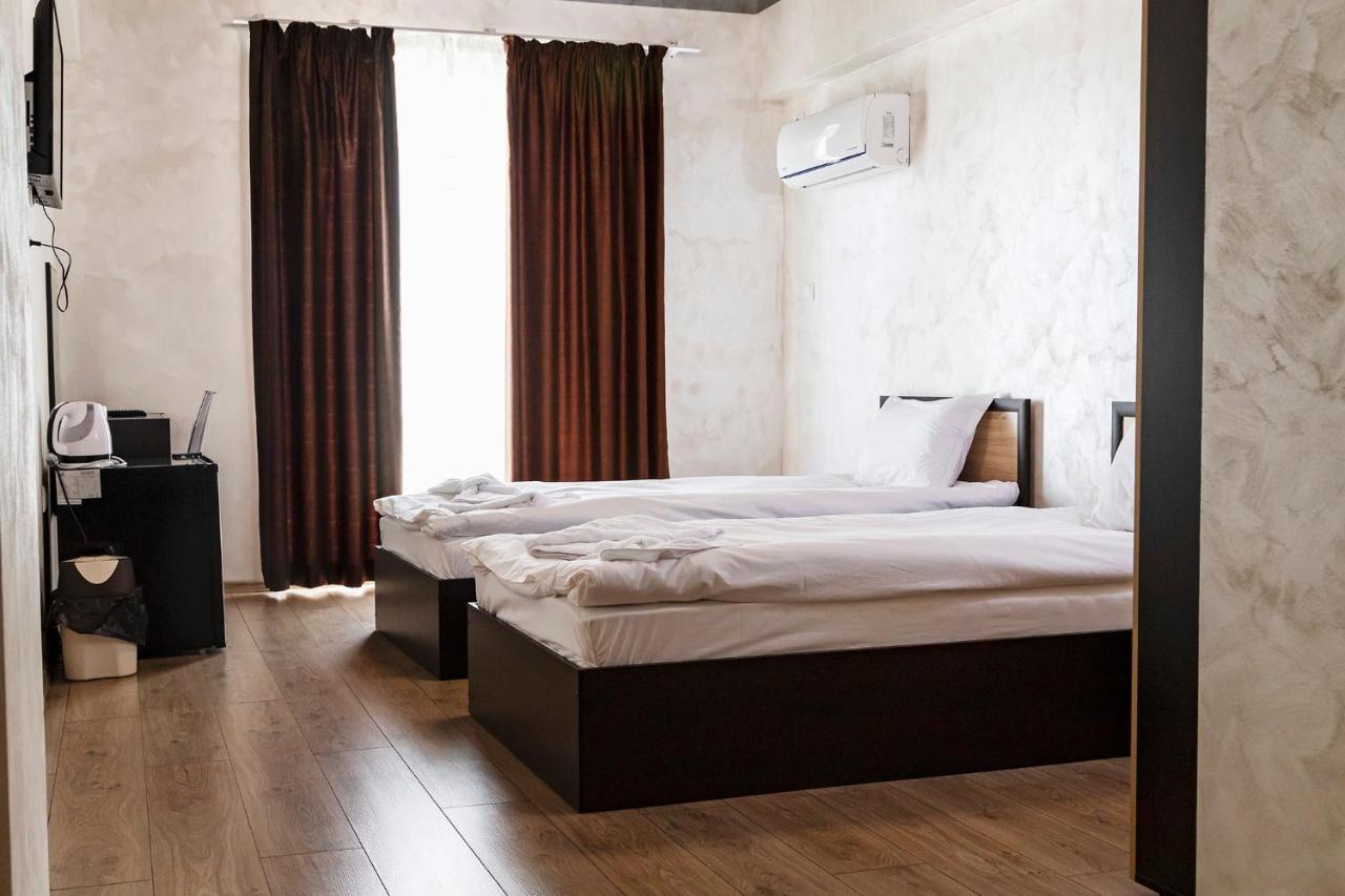 Family Hotel - City Hotel Yambol Dış mekan fotoğraf